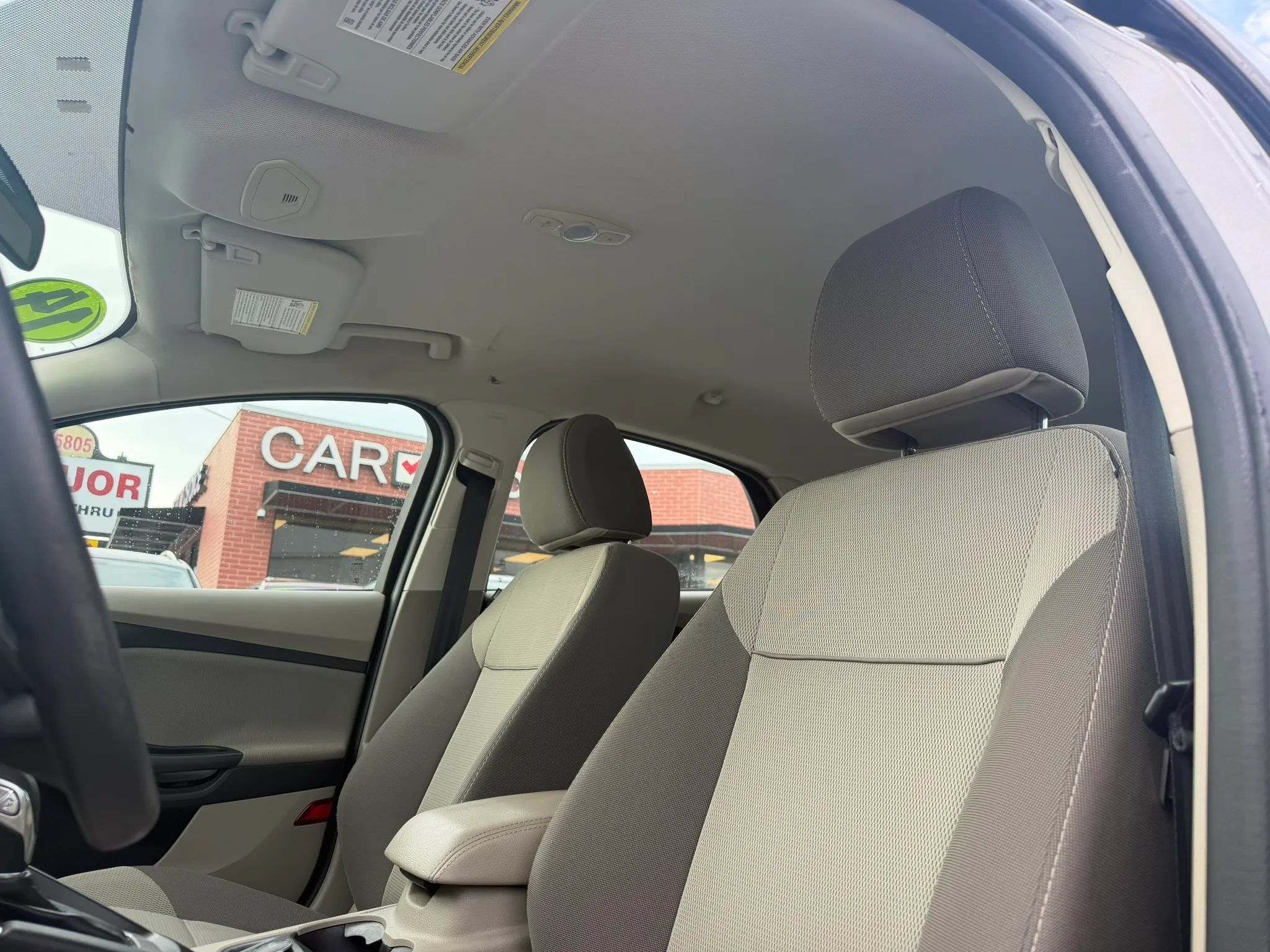 Used 2014 Ford Focus SE w/ SE Winter Package FWD image 9