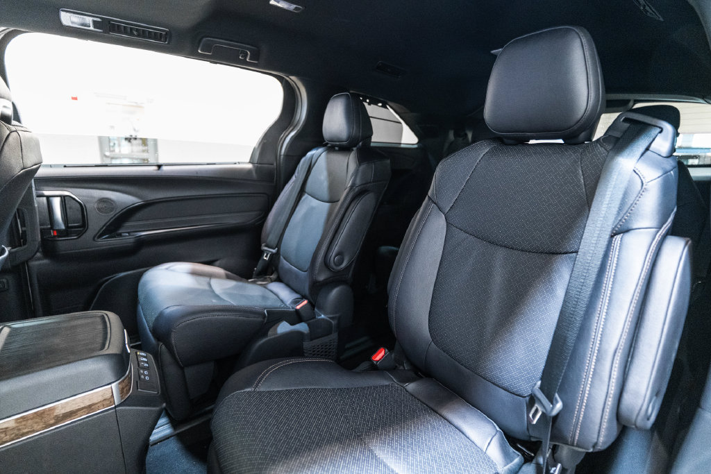 Certified 2026 Toyota Sienna Platinum AWD/4WD image 34