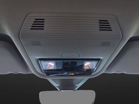 New 2026 Volkswagen Atlas SE image 40