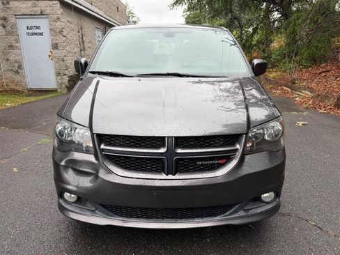 Used 2019 Dodge Grand Caravan GT FWD image 2