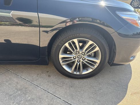 Used 2016 Toyota Camry SE FWD image 13