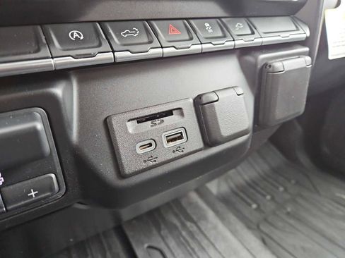 Certified 2021 GMC Sierra 1500 SLT image 30