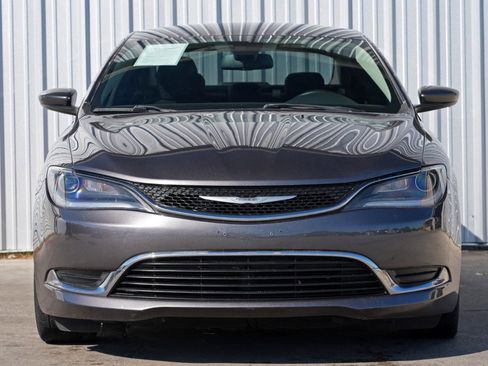 Used 2015 Chrysler 200 Limited w/ Convenience Group image 6