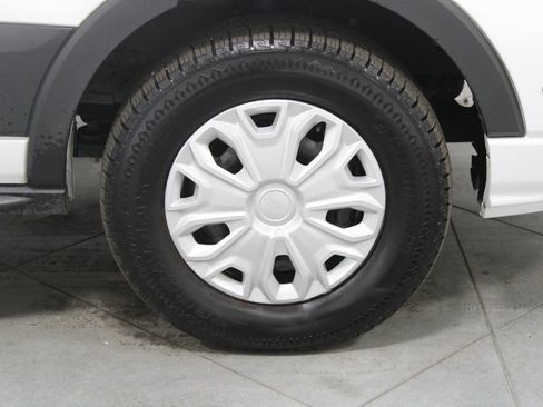 Used 2023 Ford Transit 350 XLT image 12