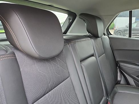 Used 2017 Chevrolet Trax LT w/ LT Convenience Package AWD/4WD image 31