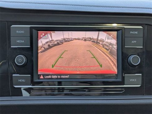 Used 2020 Volkswagen Jetta R-Line image 18