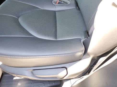 Certified 2020 Toyota Highlander Limited AWD/4WD image 16