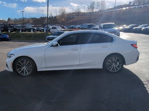 Used 2020 BMW 330i xDrive Sedan w/ Convenience Package image 4