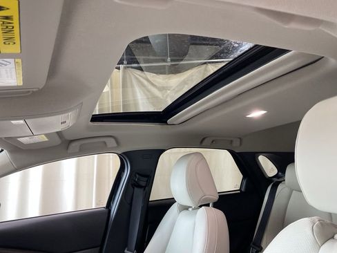 Certified 2025 MAZDA CX-30 AWD 2.5 S w/ Premium Package image 22