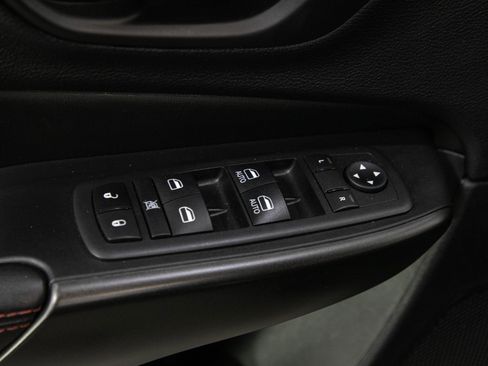 Used 2020 Jeep Cherokee Trailhawk w/ Cold Weather Group AWD/4WD image 21
