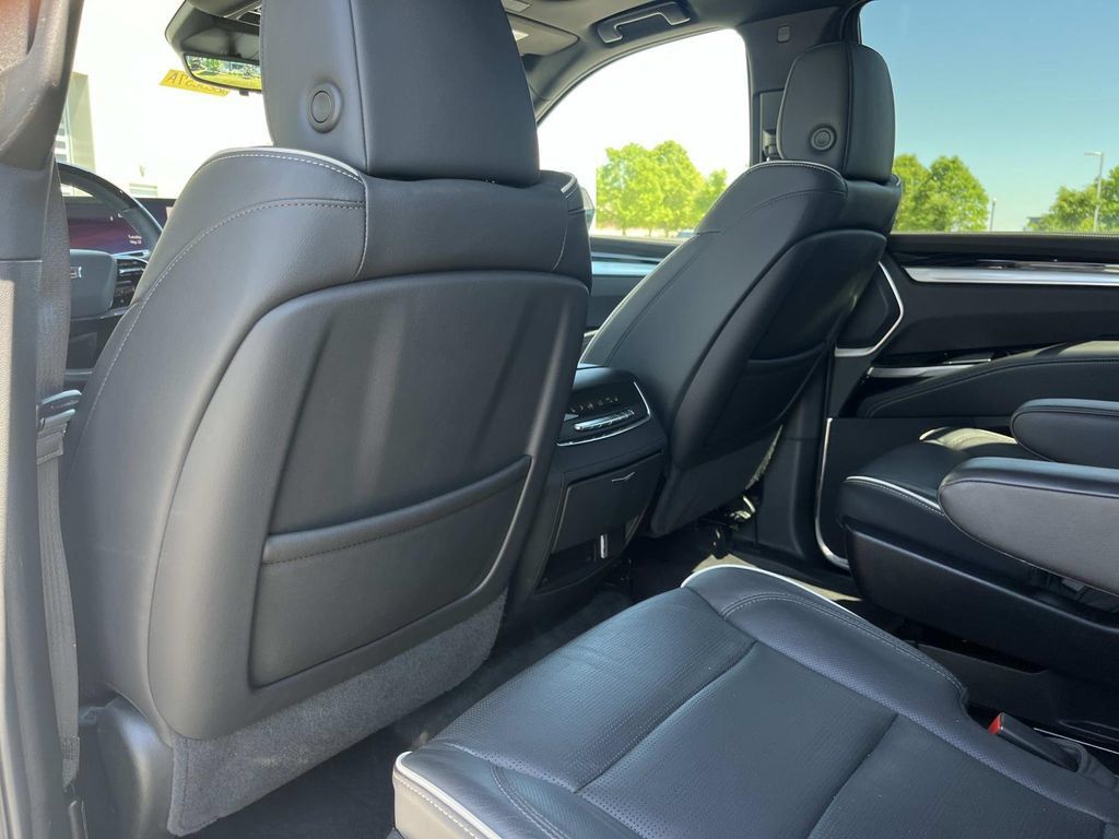 Certified 2025 Cadillac Escalade Sport AWD/4WD image 69