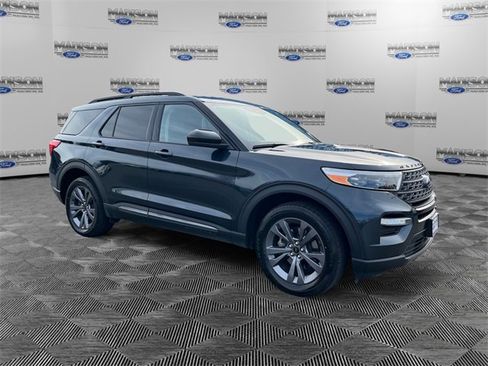 Used 2023 Ford Explorer XLT w/ Equipment Group 202A image 7