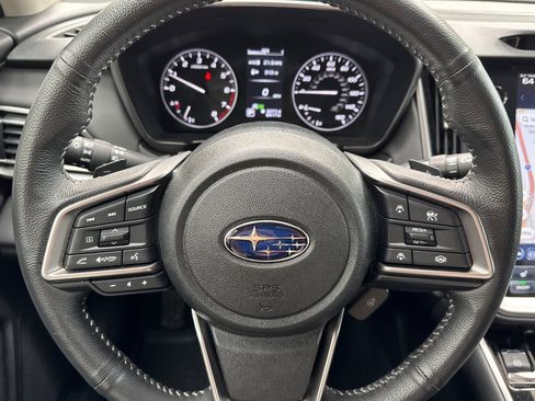 Used 2025 Subaru Outback Limited image 31
