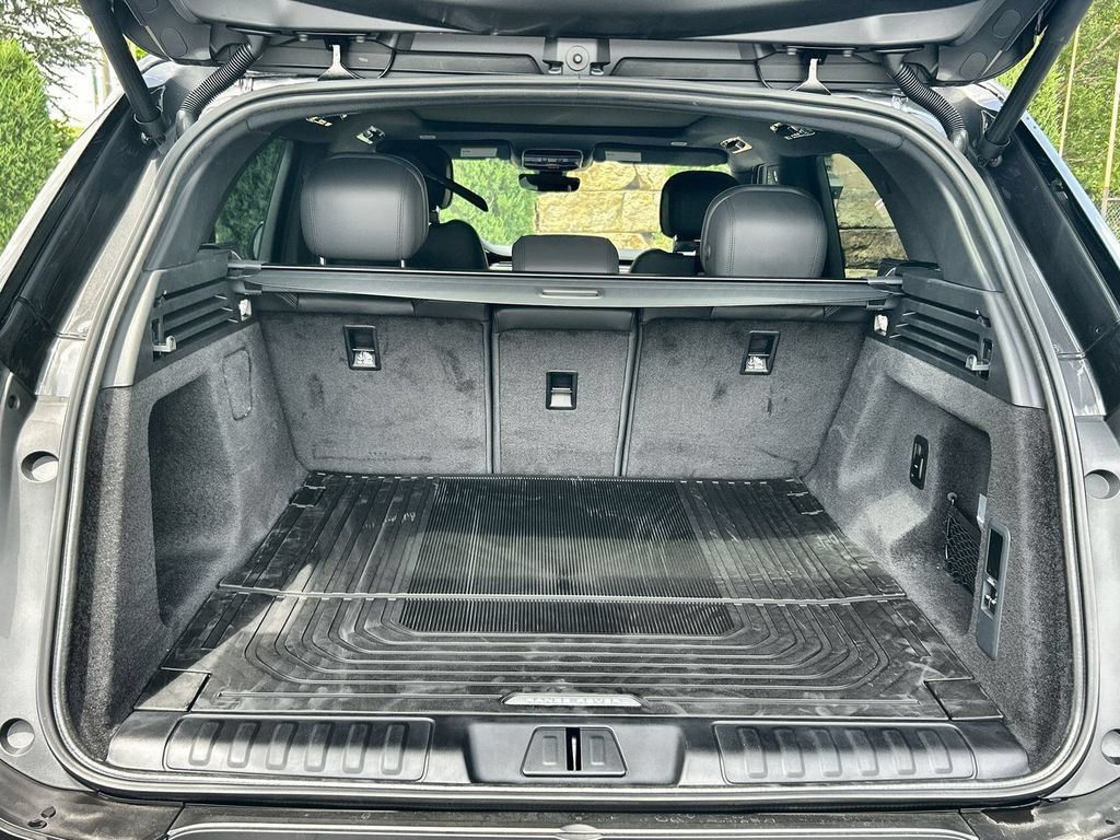 New 2026 Land Rover Range Rover Sport SE AWD/4WD image 18