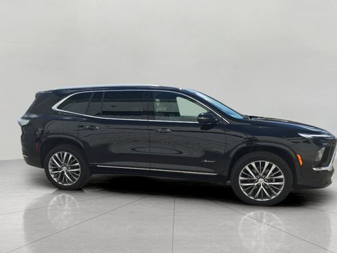 Used 2025 Buick Enclave Avenir w/ Super Cruise Package AWD/4WD image 7