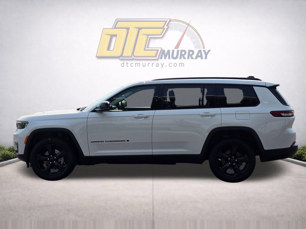 Used 2023 Jeep Grand Cherokee L Limited w/ Black Appearance Package AWD/4WD image 8