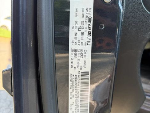 Used 2014 Dodge Grand Caravan SXT w/ UConnect Hands-Free Group FWD image 27