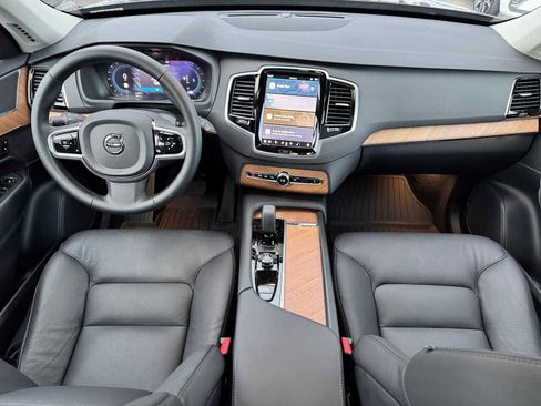 Certified 2025 Volvo XC90 B6 Plus w/ Protection Package Premier image 19