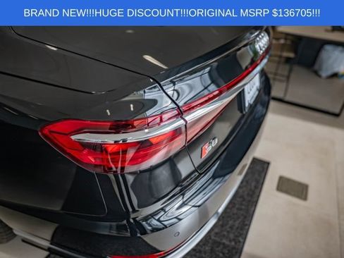 Used 2025 Audi S8 AWD/4WD image 6
