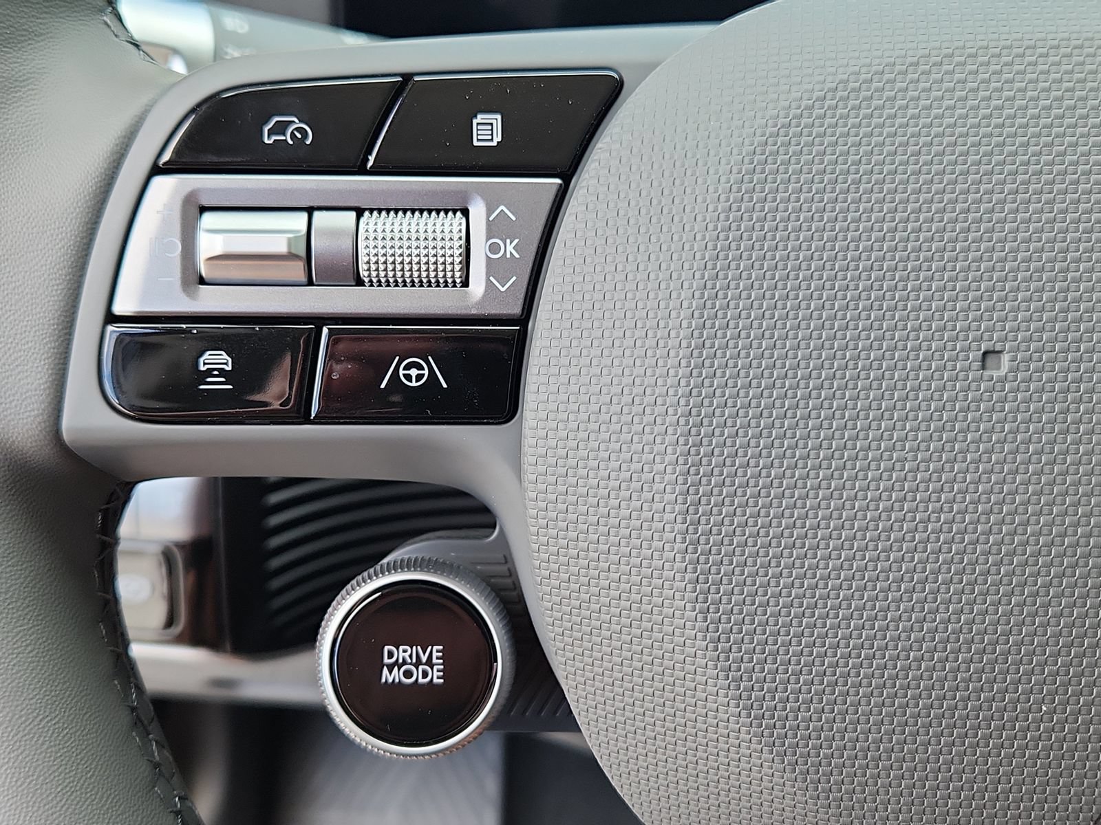 New 2027 Hyundai Ioniq 5 SEL AWD/4WD image 14