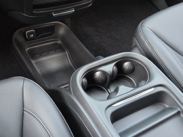 New 2027 Chrysler Pacifica Select FWD image 15