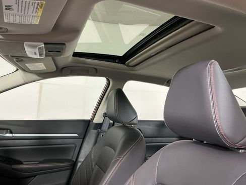 New 2025 Nissan Altima 2.5 SR w/ SR Premium Package image 12