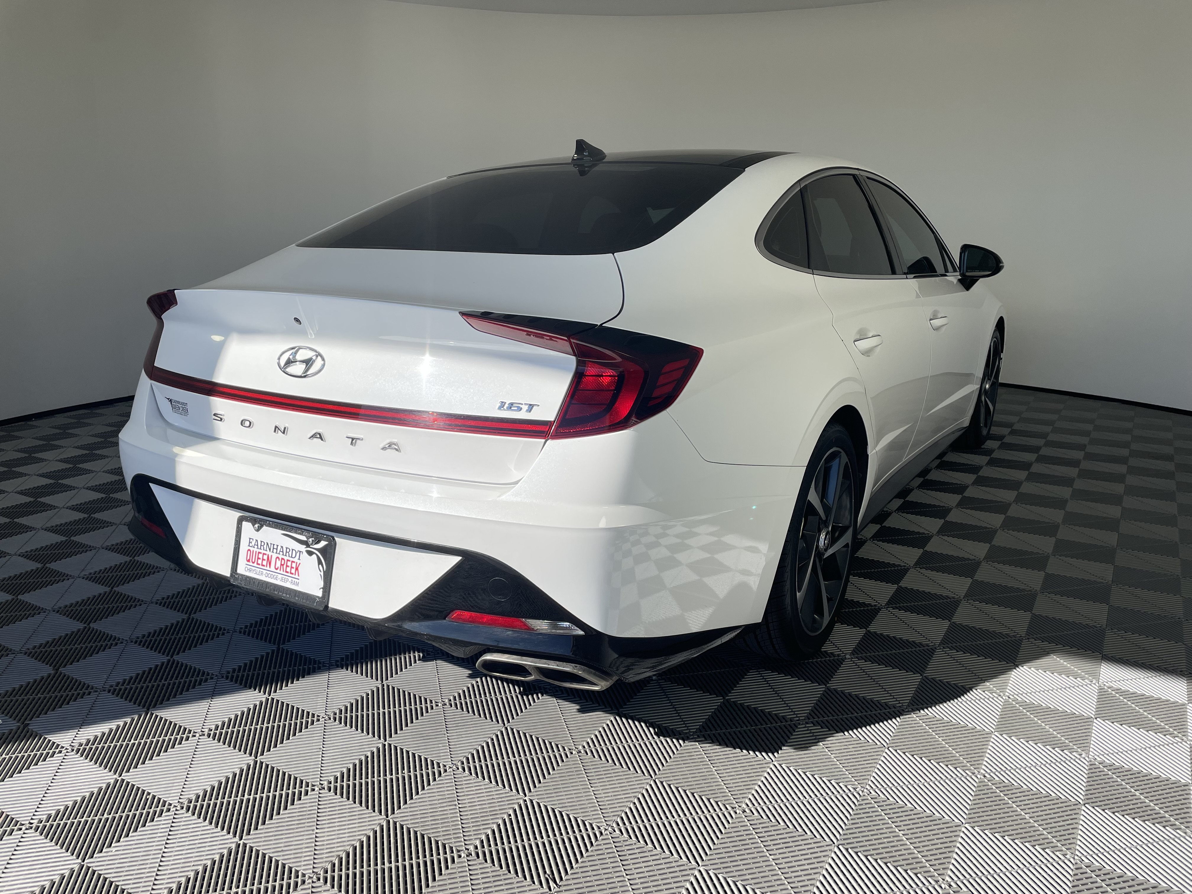 Used 2023 Hyundai Sonata SEL Plus w/ Preferred Accessory Package FWD image 5