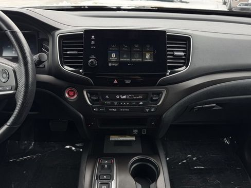 Used 2023 Honda Passport TrailSport image 2