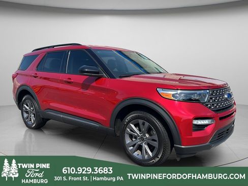 Used 2023 Ford Explorer XLT w/ Equipment Group 202A AWD/4WD image 1
