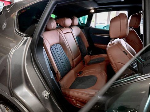 Used 2022 Maserati Levante GT image 24