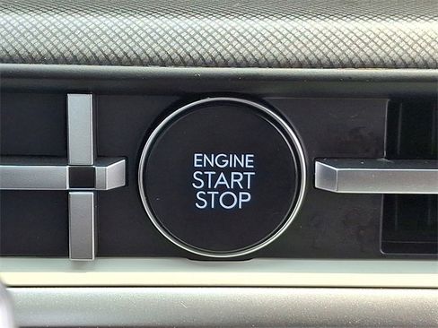 Used 2025 Hyundai Santa Fe SEL image 23