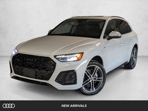 Used 2023 Audi Q5 e Prestige w/ Prestige Package image 1