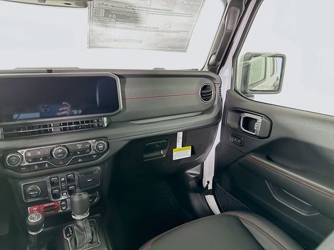 New 2026 Jeep Wrangler Unlimited Rubicon image 31