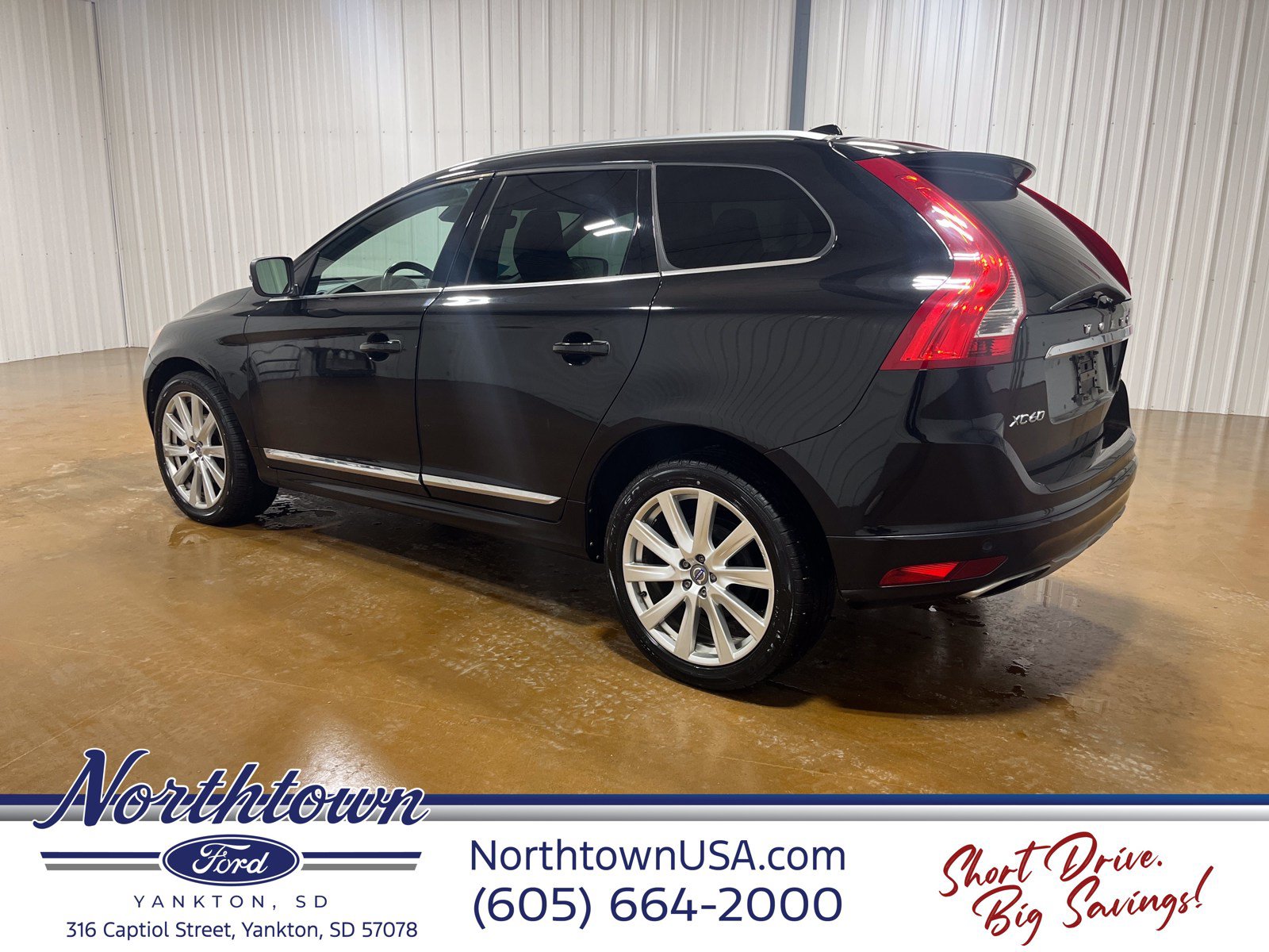 Used 2017 Volvo XC60 T6 Inscription w/ Advanced Package AWD/4WD image 3