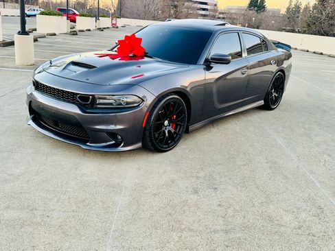 Used 2019 Dodge Charger Scat Pack w/ Daytona Edition image 21