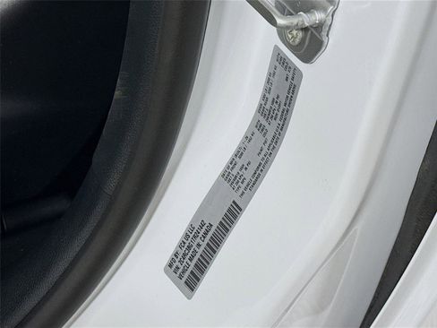 New 2026 Chrysler Pacifica Select image 23