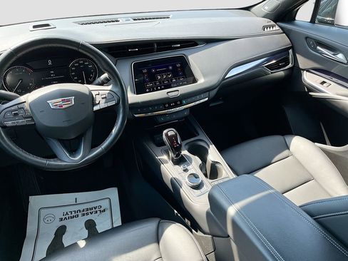 Used 2022 Cadillac XT4 Luxury w/ Cold Weather Package image 27