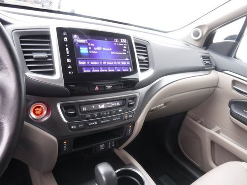 Used 2018 Honda Pilot EX-L image 19