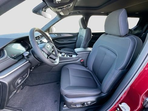 New 2026 Jeep Grand Cherokee L 2WD image 15