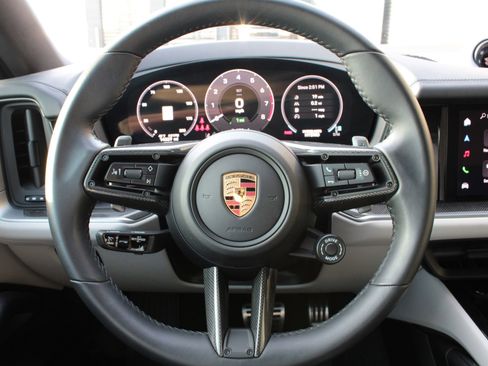 Certified 2025 Porsche Cayenne S image 16