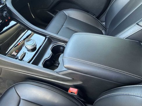 Used 2024 Jeep Grand Cherokee Limited image 12