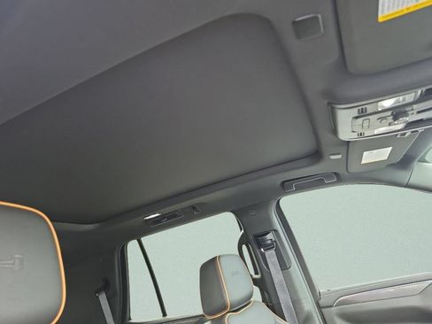 Used 2023 GMC Yukon AT4 AWD/4WD image 35