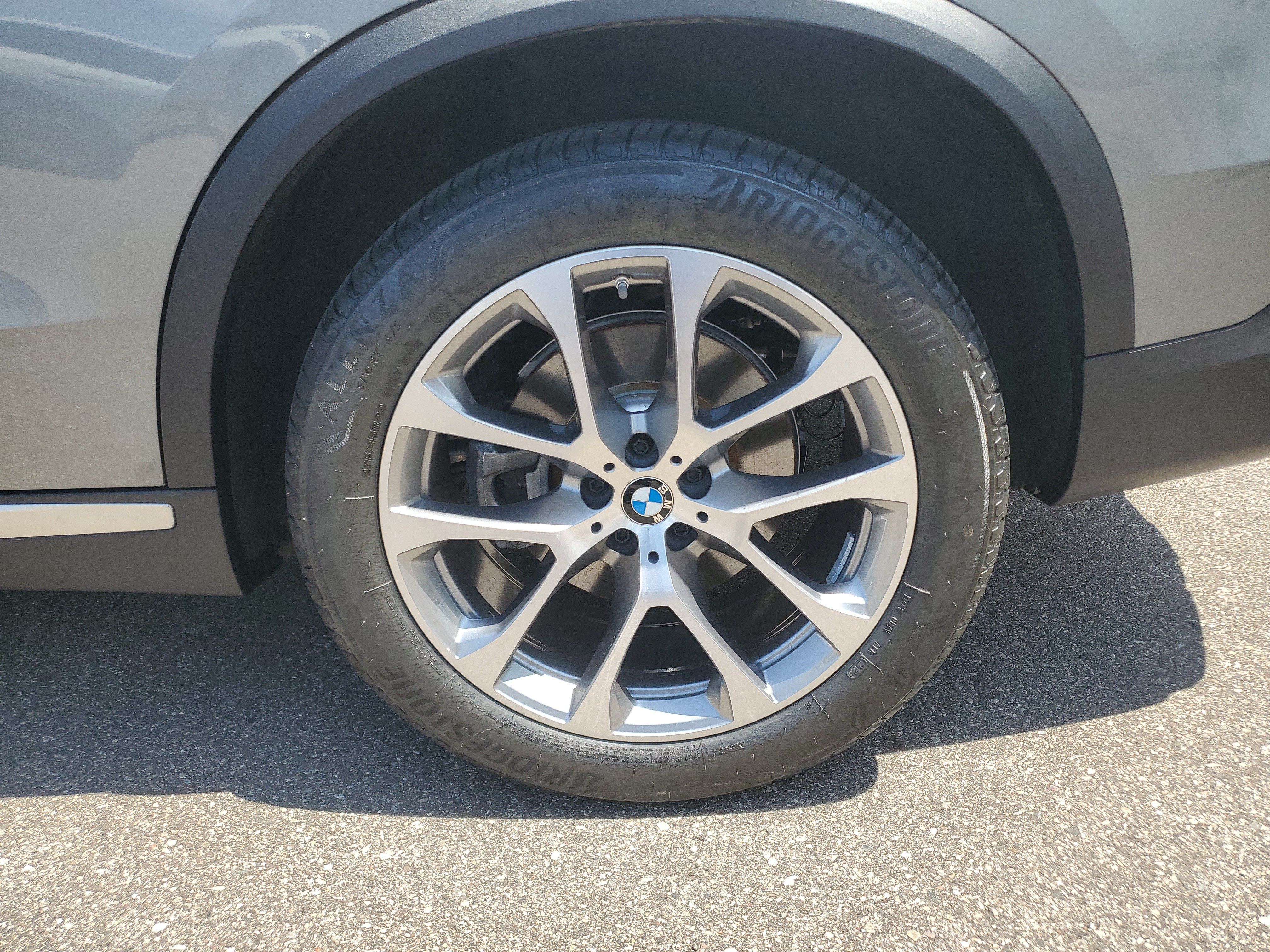 Certified 2024 BMW X5 xDrive40i w/ Premium Package AWD/4WD image 29