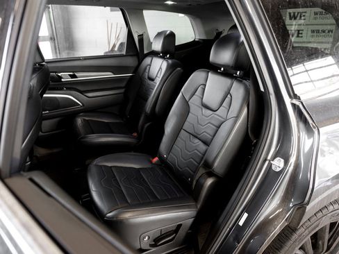 Used 2022 Kia Telluride SX w/ SX Prestige Package AWD/4WD image 11