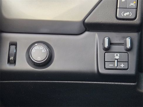 Used 2018 Chevrolet Tahoe LT w/ RST Edition image 32