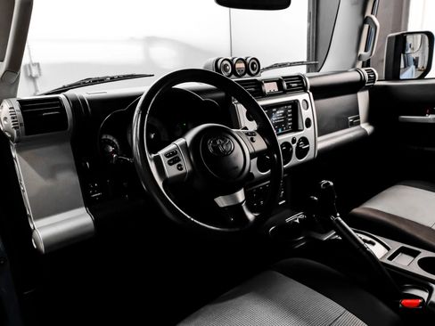 Used 2014 Toyota FJ Cruiser 4WD w/ Trail Teams Ultimate Edition image 19