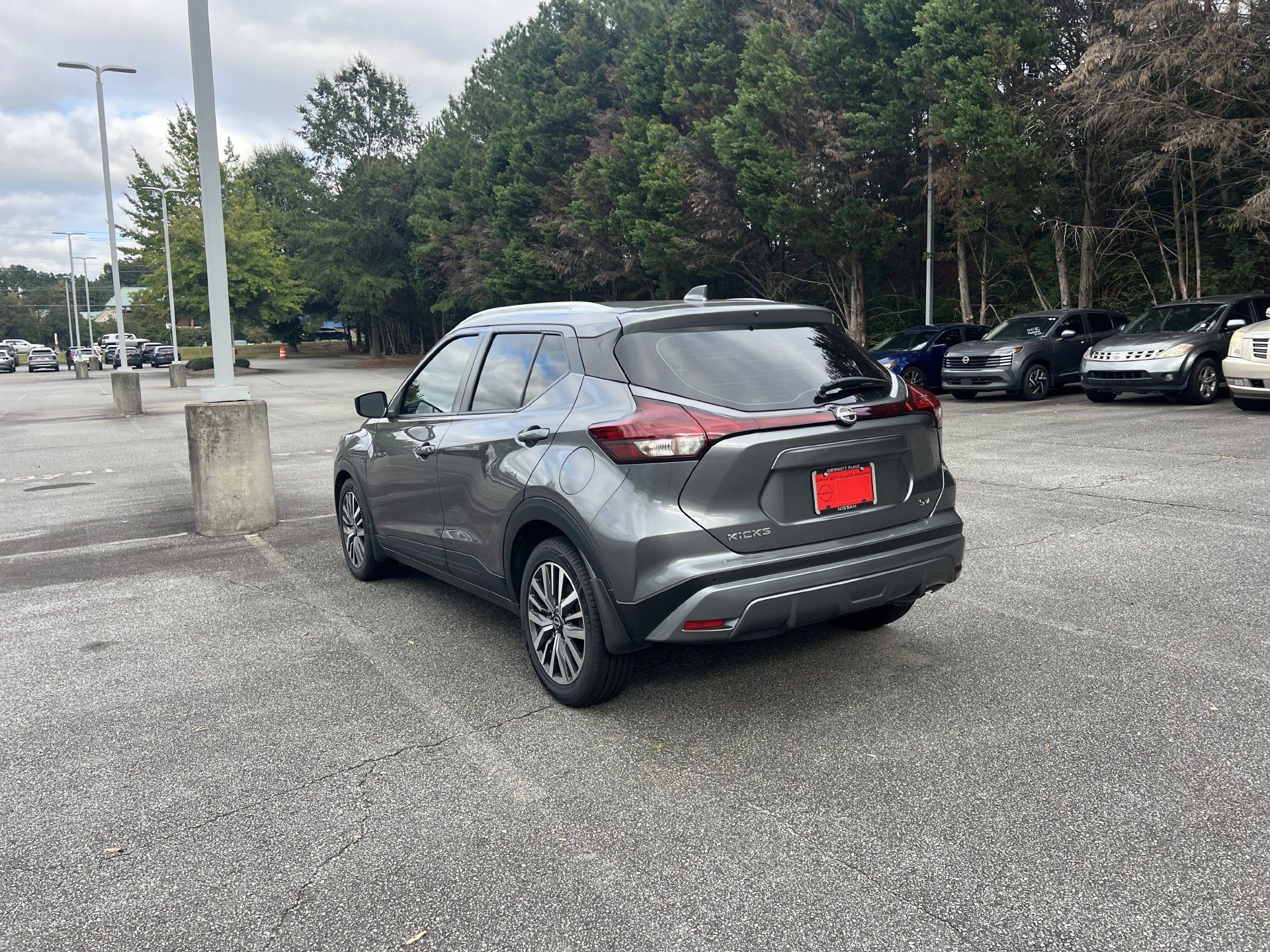 Used 2023 Nissan Kicks SV FWD image 2