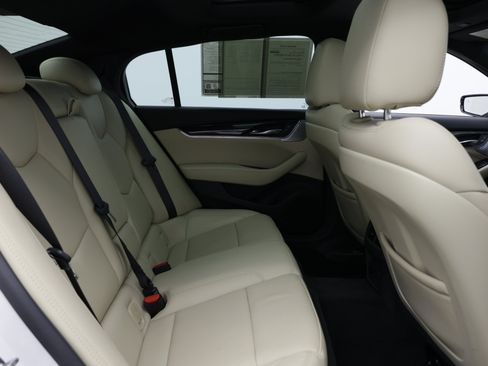 Used 2022 Cadillac CT5 Premium Luxury RWD image 40