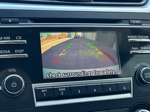 Used 2016 Nissan Altima 2.5 SR w/ LED Appearance Package image 19