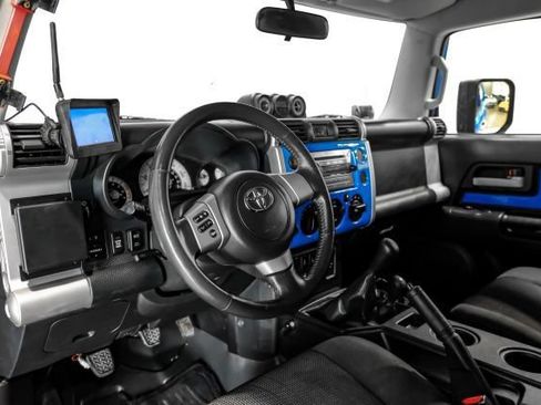 Used 2007 Toyota FJ Cruiser 4WD w/ Upgrade Pkg 2 image 3